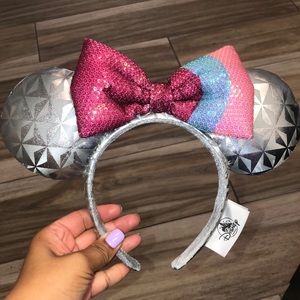 Disney Epcot Bubblegum Wall Ears